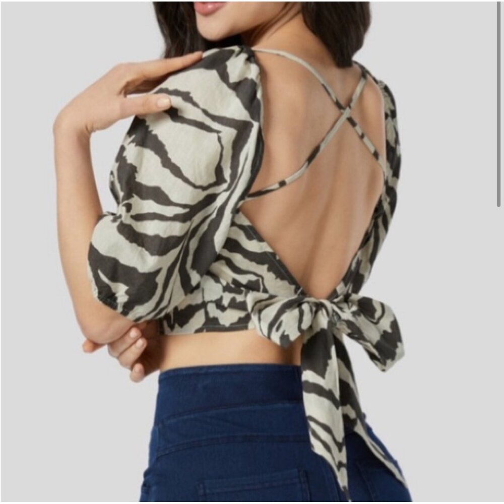 Halara Square Neck Puff Sleeve Tie Back Zebra Stripe Print Crop Top Sz Medium